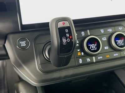 2026 Land Rover Defender 110 X-Dynamic SE