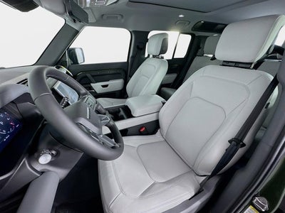 2026 Land Rover Defender 110 X-Dynamic SE