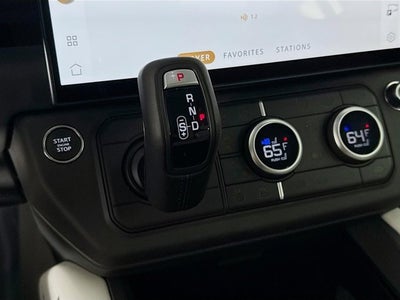 2026 Land Rover Defender 110 X-Dynamic SE