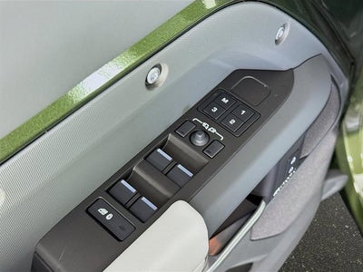 2026 Land Rover Defender 110 X-Dynamic SE