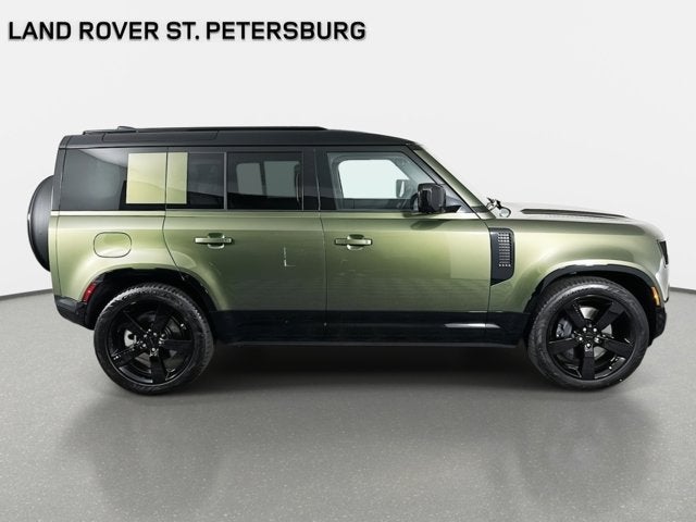 2026 Land Rover Defender 110 X-Dynamic SE