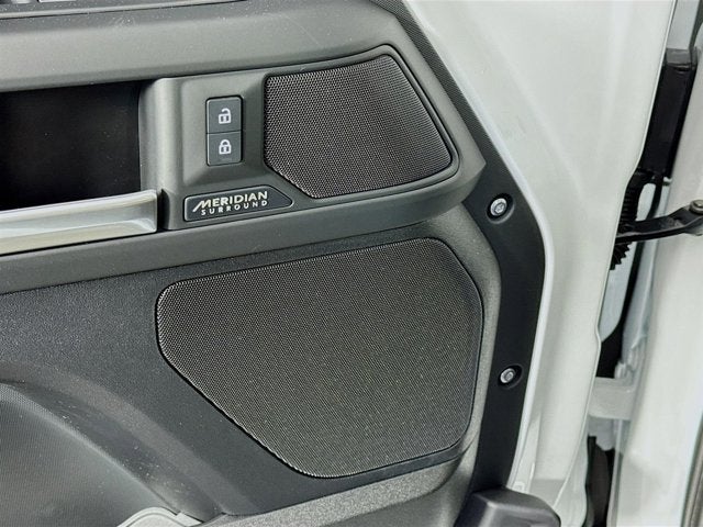 2026 Land Rover Defender 110 X-Dynamic SE