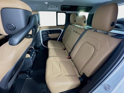 2026 Land Rover Defender 110 X-Dynamic SE