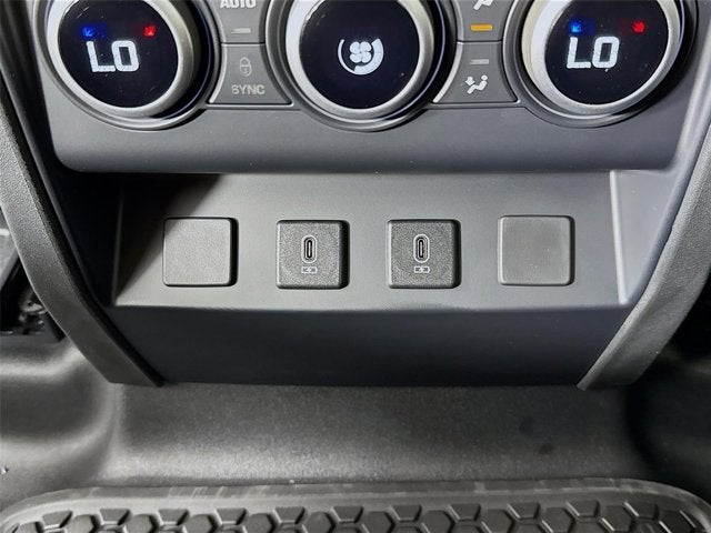 2026 Land Rover Defender 110 X-Dynamic SE