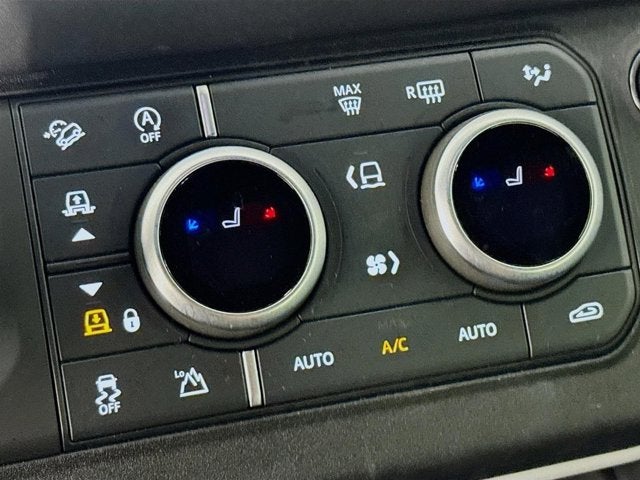 2024 Land Rover Defender 110 X-Dynamic SE