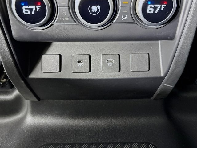 2024 Land Rover Defender 110 X-Dynamic SE