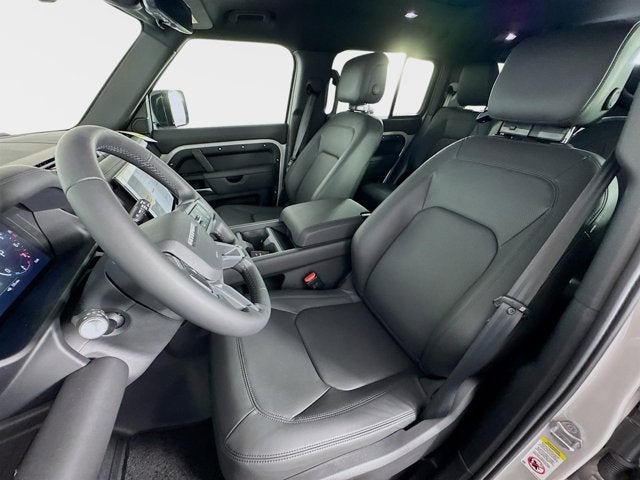 2026 Land Rover Defender 130 X-Dynamic SE