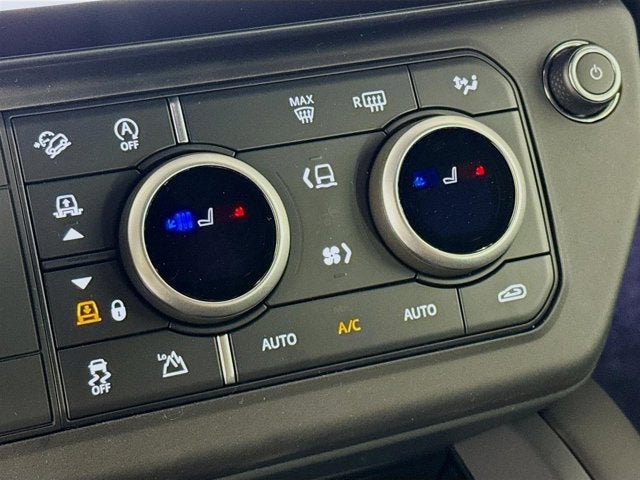 2026 Land Rover Defender 130 X-Dynamic SE