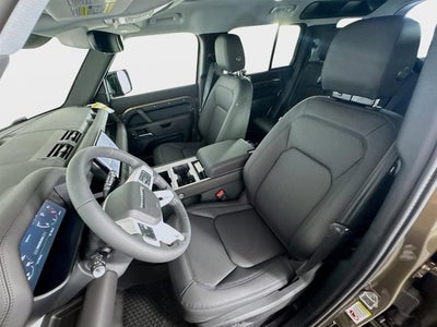 2025 Land Rover Defender 110 S