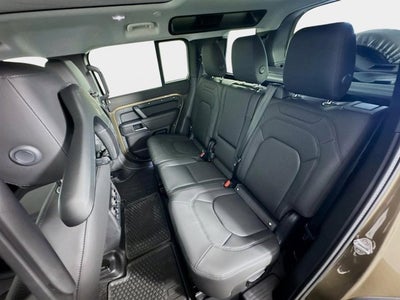 2025 Land Rover Defender 110 S