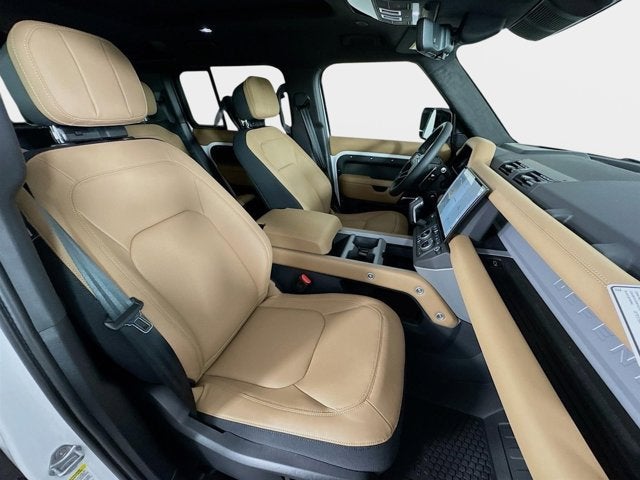 2026 Land Rover Defender 110 V8