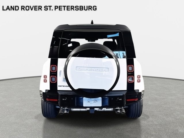 2026 Land Rover Defender 110 V8