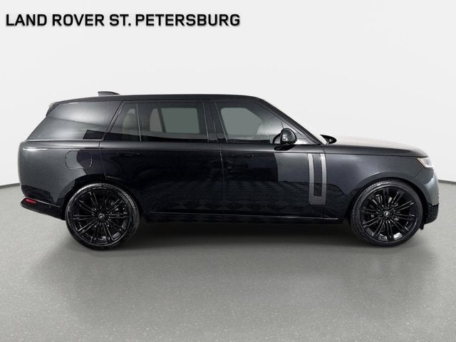 2023 Land Rover Range Rover SE