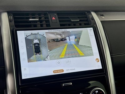 2025 Land Rover Discovery Dynamic SE