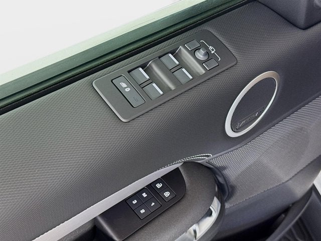 2025 Land Rover Discovery Dynamic SE