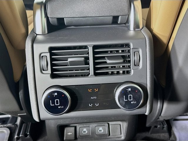 2025 Land Rover Discovery Dynamic SE