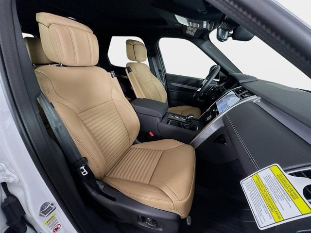 2025 Land Rover Discovery Dynamic SE