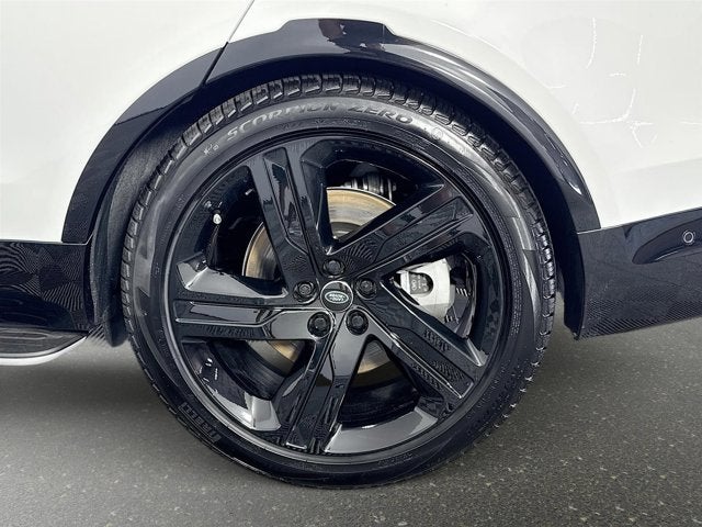 2025 Land Rover Discovery Dynamic SE