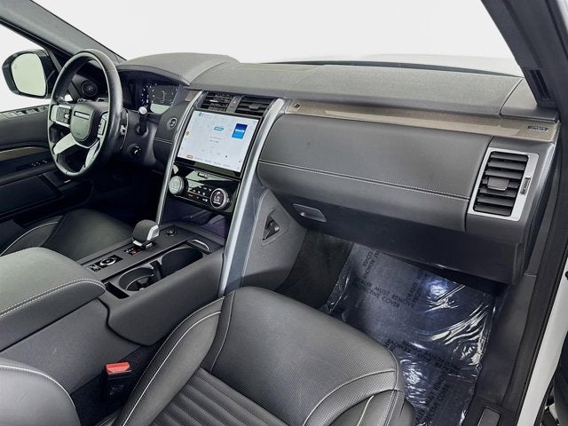 2023 Land Rover Discovery Metropolitan Edition