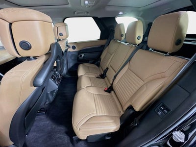 2025 Land Rover Discovery Metropolitan Edition