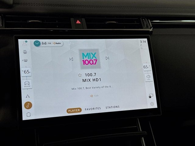 2026 Land Rover Range Rover Velar Dynamic SE