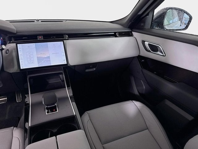 2026 Land Rover Range Rover Velar Dynamic SE