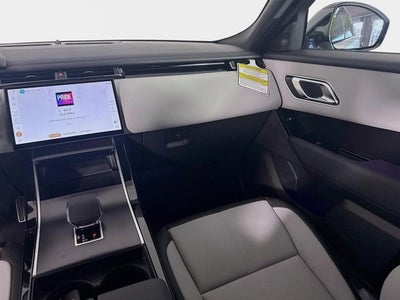 2026 Land Rover Range Rover Velar Dynamic SE