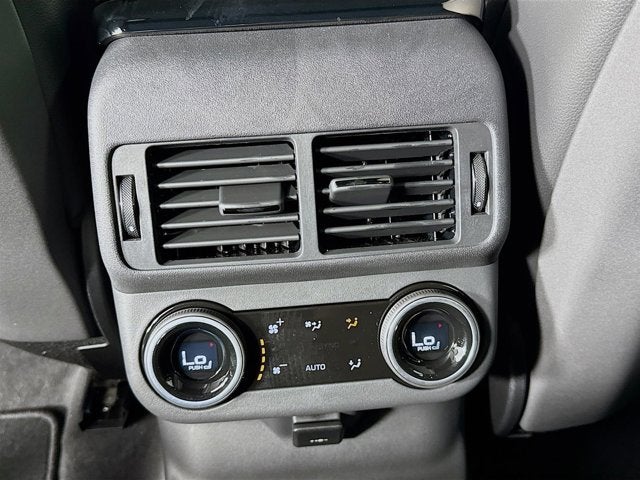 2026 Land Rover Range Rover Velar Dynamic SE