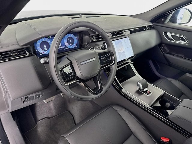 2026 Land Rover Range Rover Velar Dynamic SE