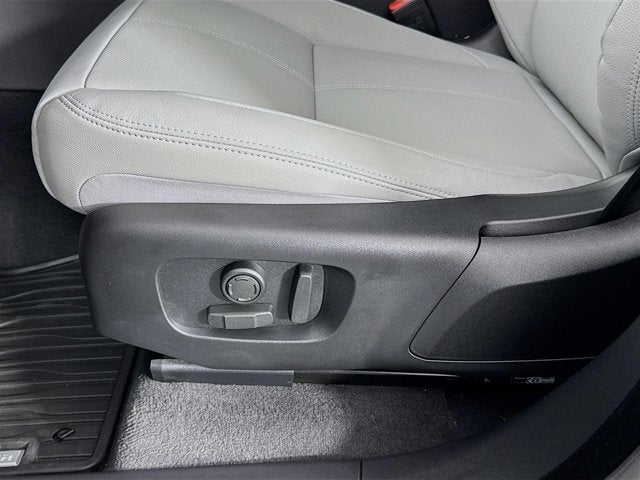 2026 Land Rover Range Rover Velar Dynamic SE