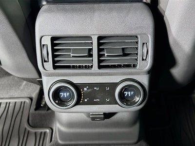 2026 Land Rover Range Rover Velar Dynamic SE