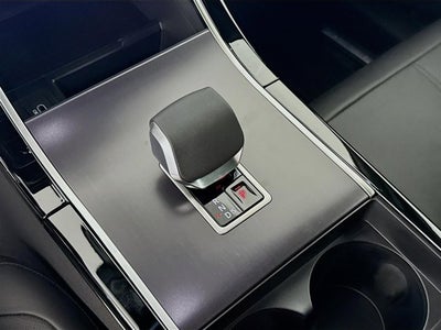 2026 Land Rover Range Rover Velar Dynamic SE