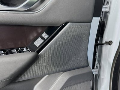 2026 Land Rover Range Rover Velar Dynamic SE