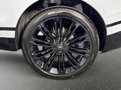 2026 Land Rover Range Rover Velar Dynamic SE