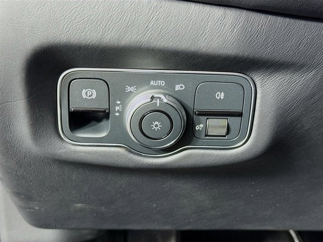 2023 Aston Martin Vantage Base