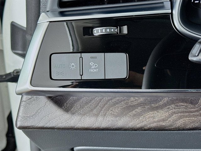 2022 Audi Q8 55 Premium Plus