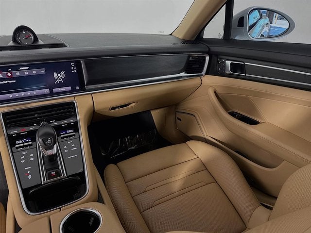 2023 Porsche Panamera 4 Platinum Edition
