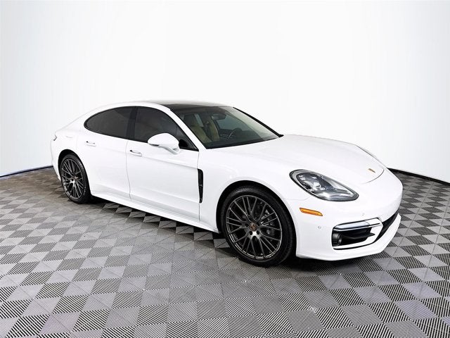 2023 Porsche Panamera 4 Platinum Edition
