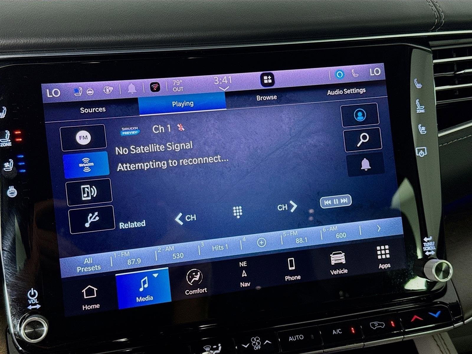 2023 Jeep Grand Wagoneer Base