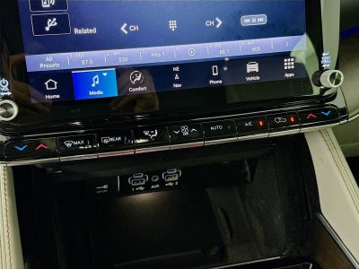 2023 Jeep Grand Wagoneer Base