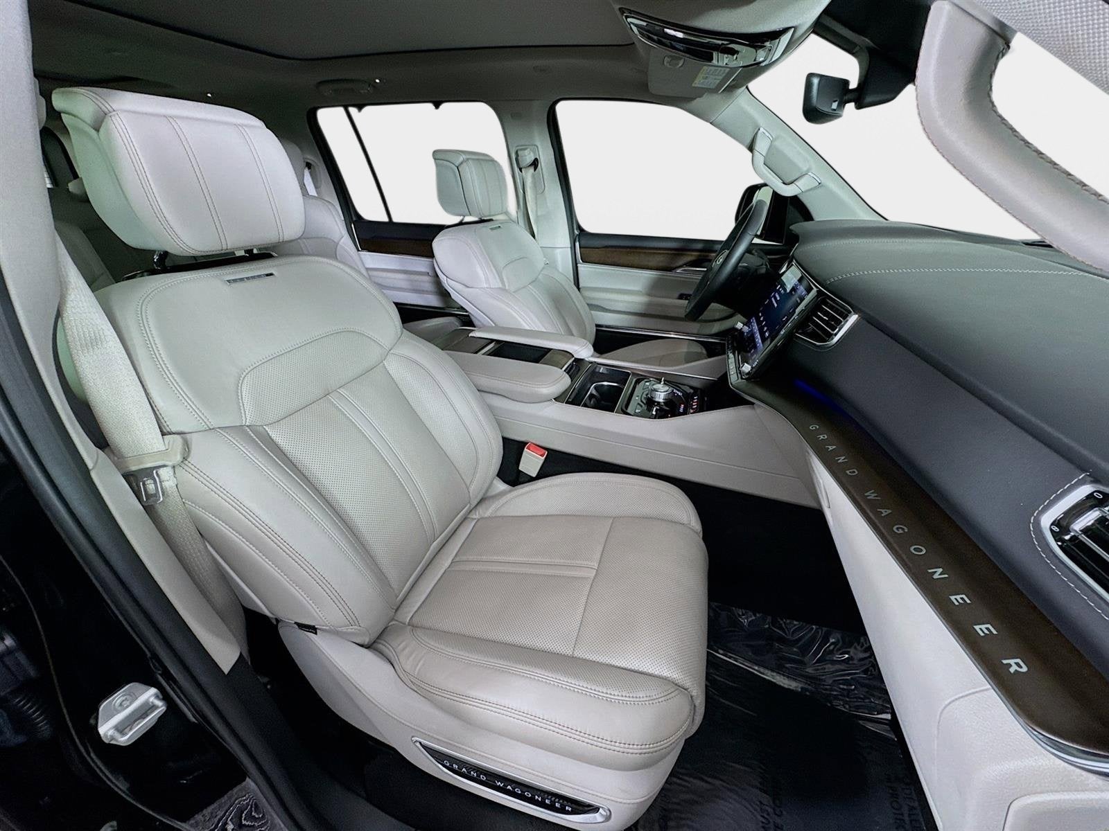 2023 Jeep Grand Wagoneer Base