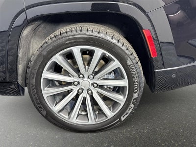 2023 Jeep Grand Wagoneer Base