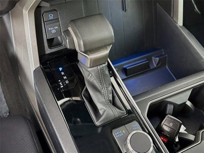 2022 Toyota Tundra 2WD SR5