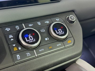 2025 Land Rover Defender V8