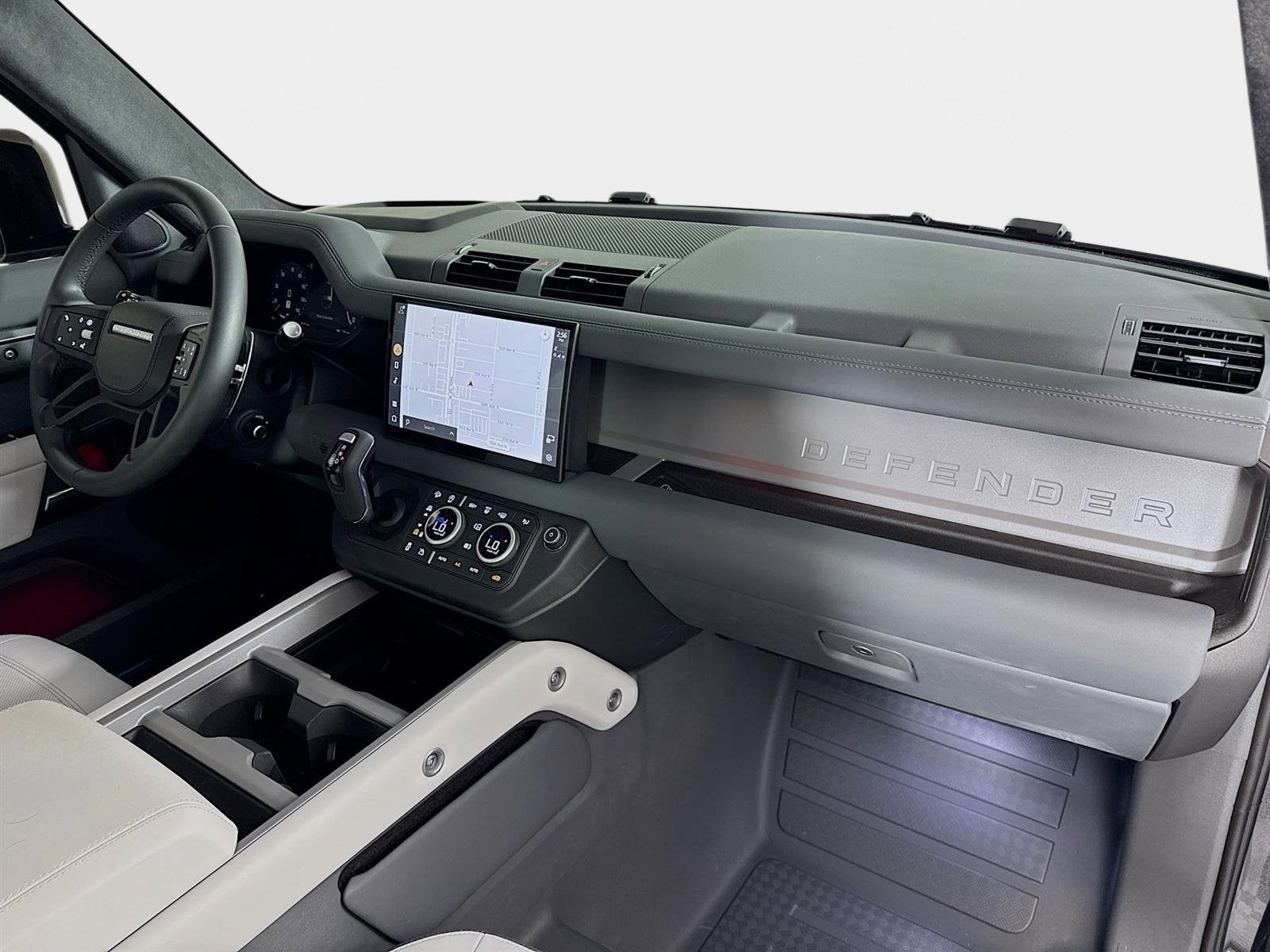 2025 Land Rover Defender V8