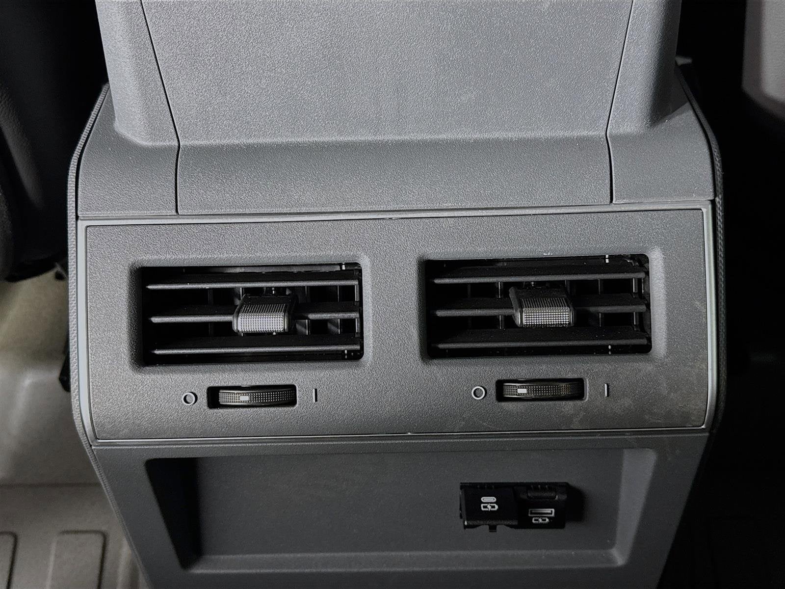 2024 INEOS Grenadier Station Wagon Base