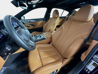 2025 BMW 8 Series M850i