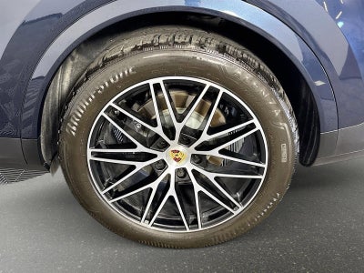 2024 Porsche Cayenne Base