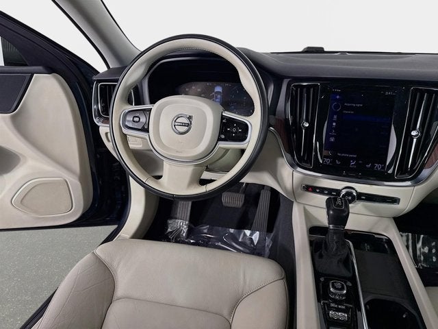 2021 Volvo S60 Momentum