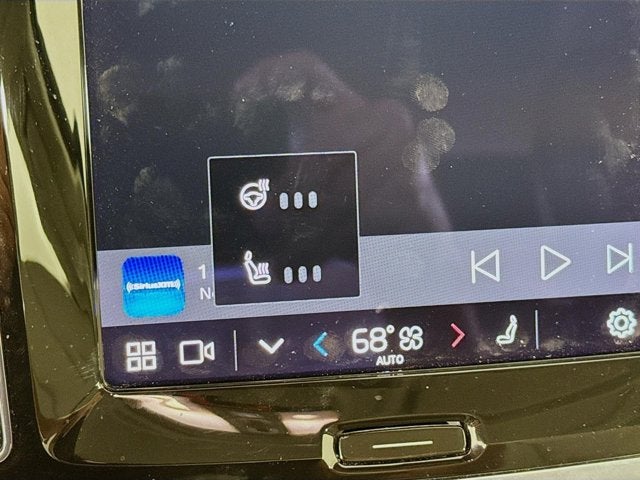 2024 Volvo S60 Recharge Plug-In Hybrid Plus Dark Theme